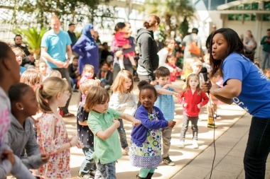 dancing kids